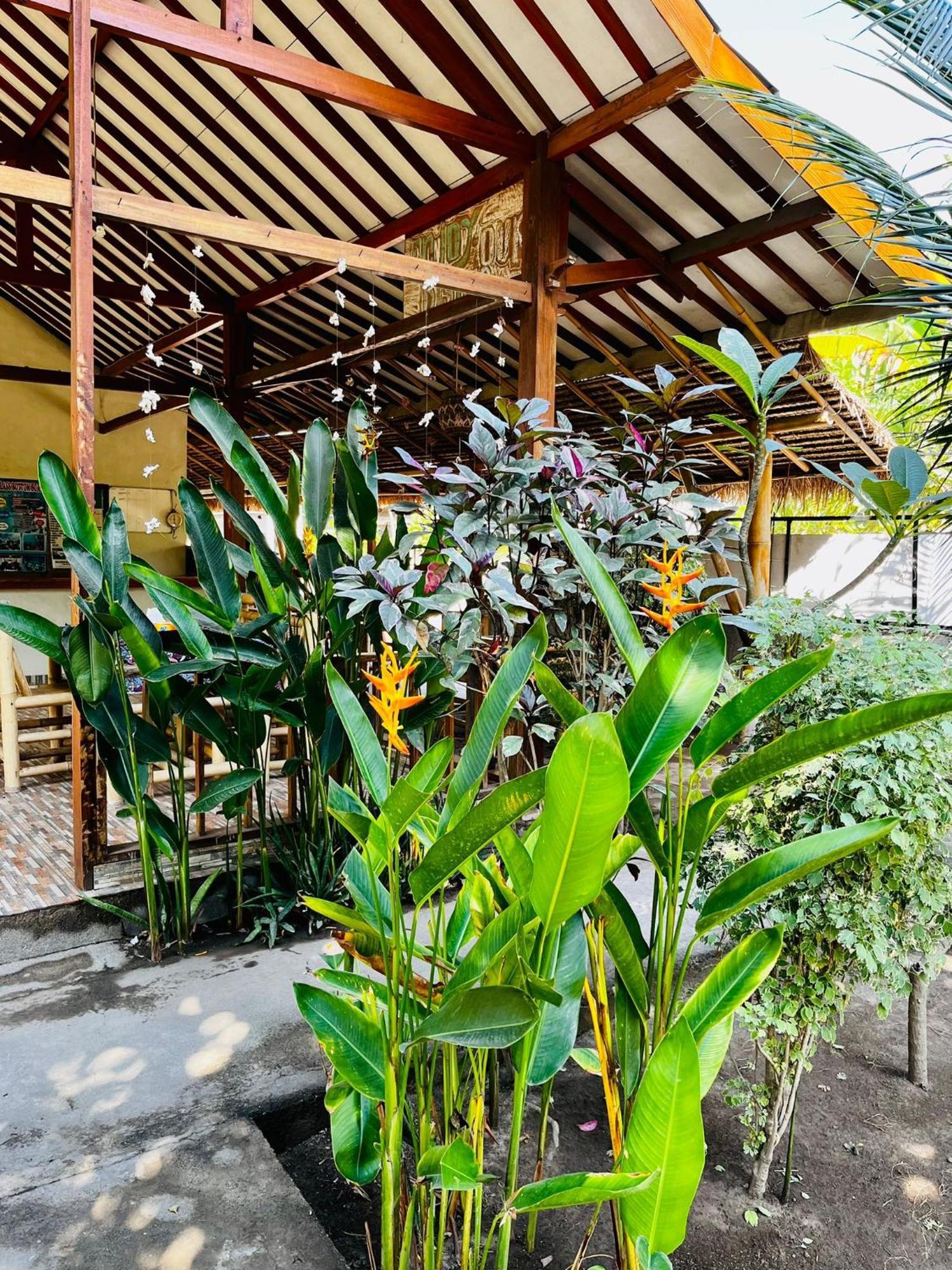 Hotel Florine'S Garden Gili Air Exterior foto